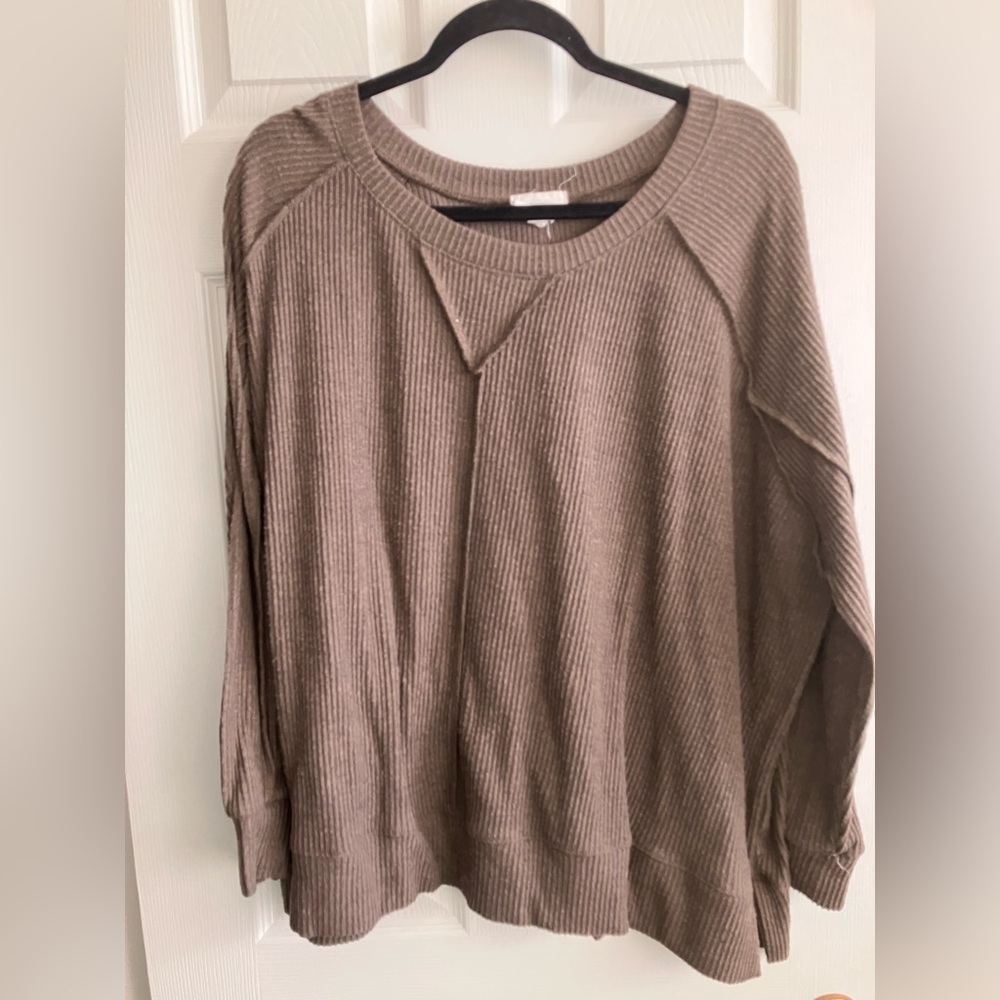 ANDREE BY UNIT Ribbed Brown Crew Neck Sweater